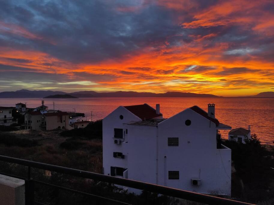 Вилла Sunset Megalochori  Экстерьер фото